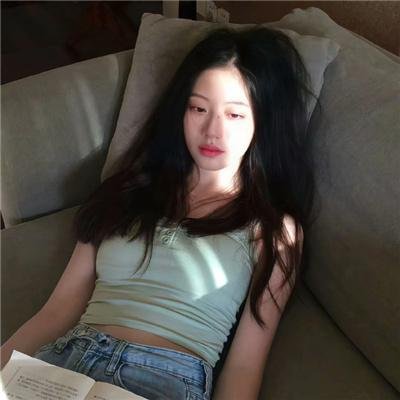 玉米上的麻雀